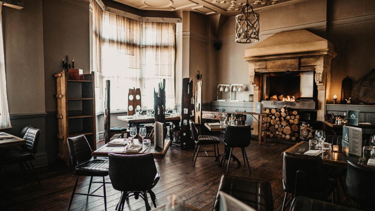 Elephant Hotel Пангборн Екстериор снимка