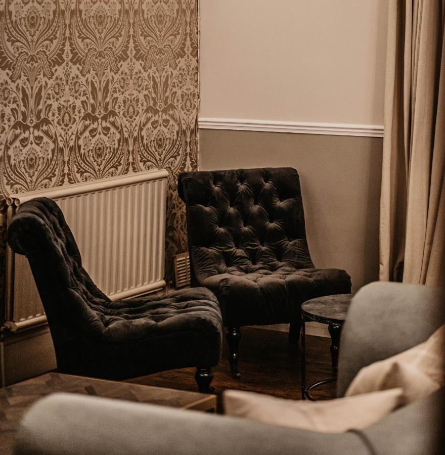 Elephant Hotel Пангборн Екстериор снимка