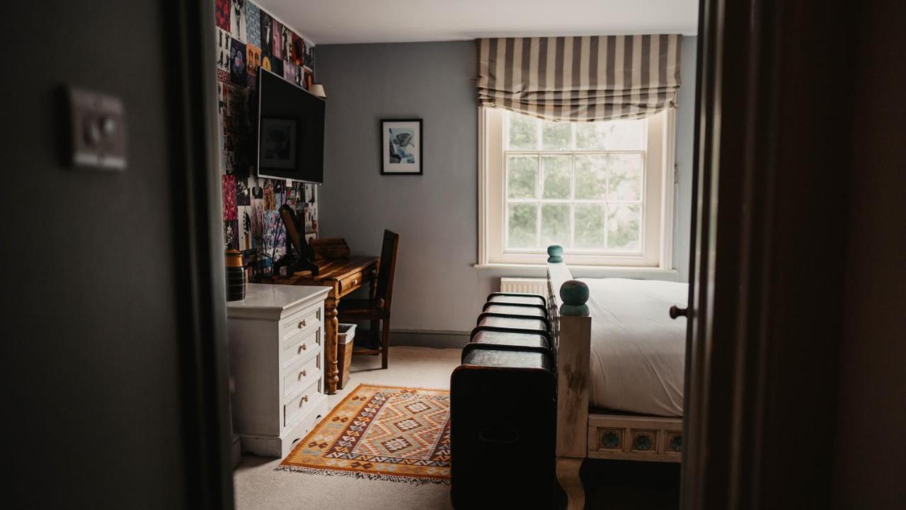 Elephant Hotel Пангборн Екстериор снимка