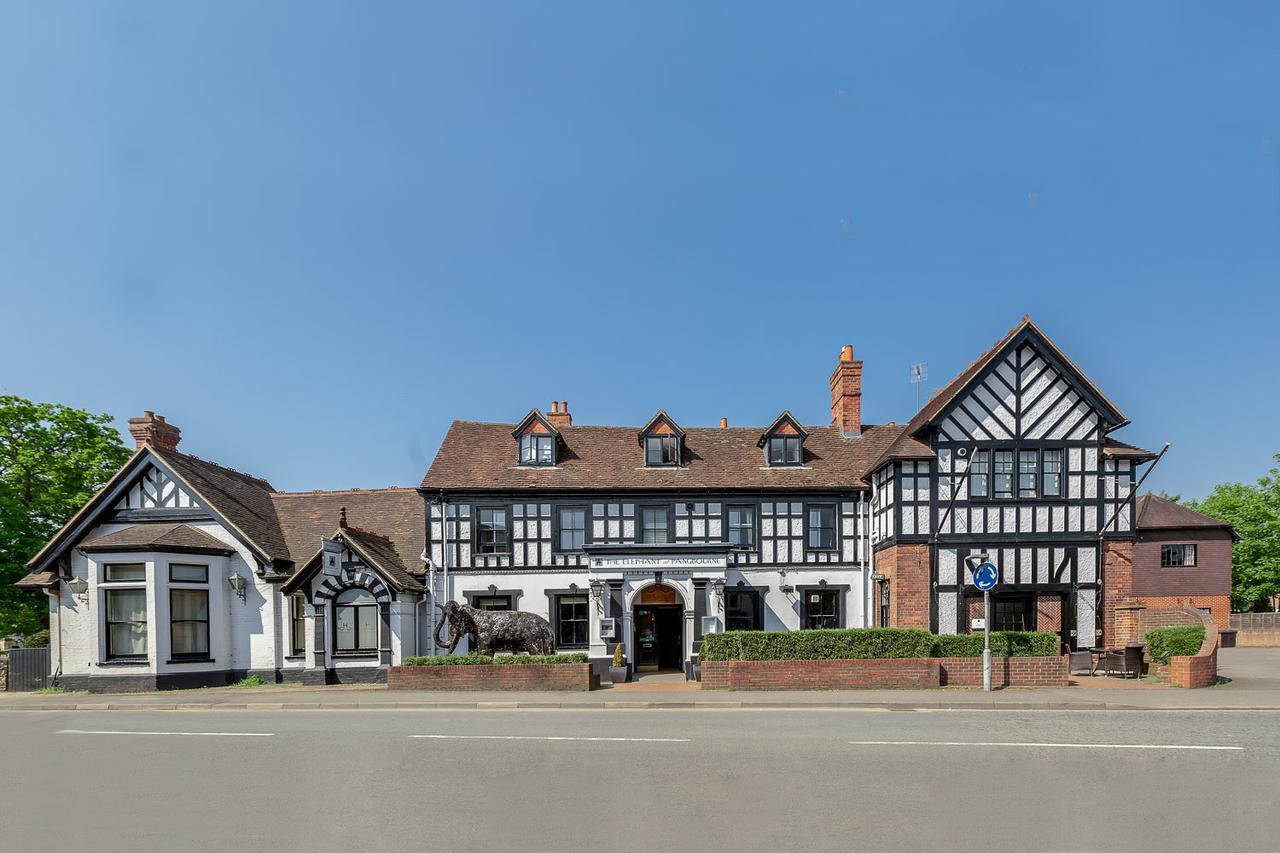 Elephant Hotel Пангборн Екстериор снимка